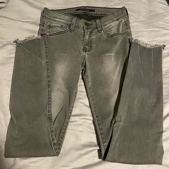 Flying Monkey Denim - Women’s size 25 Flying Monkey Frayed hem Skinny jeans
